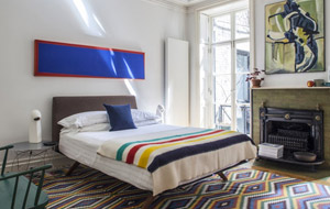 Guide bedroom